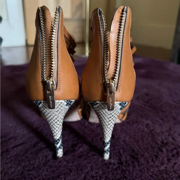 Coach Leather High Heels Stilettos size 7.5 Weave Top Zip Back - Picture 3 of 7